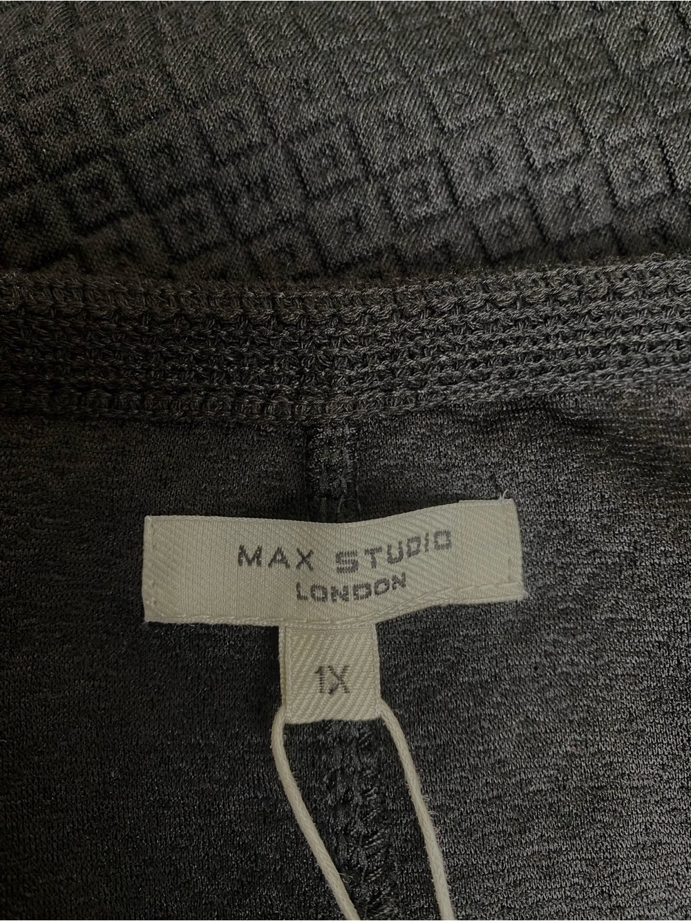 Max Studio London NWT Black Quilted Cocoon Top, Size 1X - Picture 5 of 8